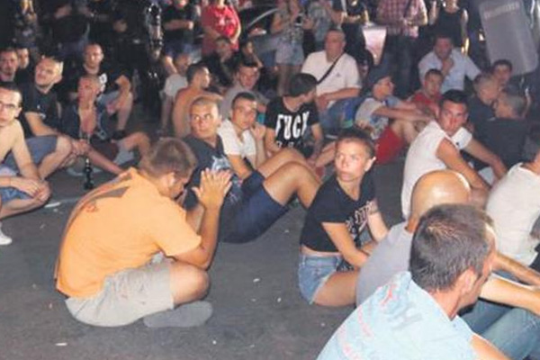 Bulgaristan'da neler oluyor? Romanlarla yaşanan gerilim Türkler'e sıçradı!