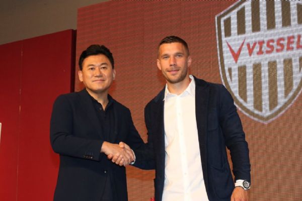 Podolski imzayı attı