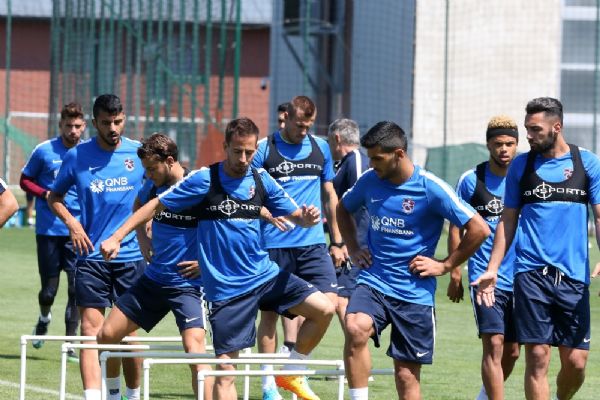 Fırtına yeni transferleri bekliyor