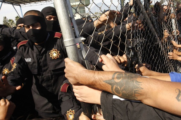 Ülke karıştı! Hapishanede isyan çıktı... Çok sayıda ölü var