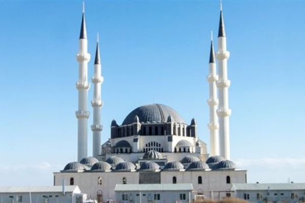 Cuma hutbesinin konusu Suriyeli mülteciler