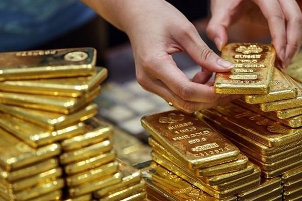 Altın 5 ay üst üste değer kaybetti