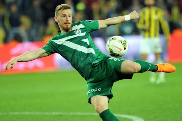 Trabzon Galatasaray'ın oyuncusuna talip oldu