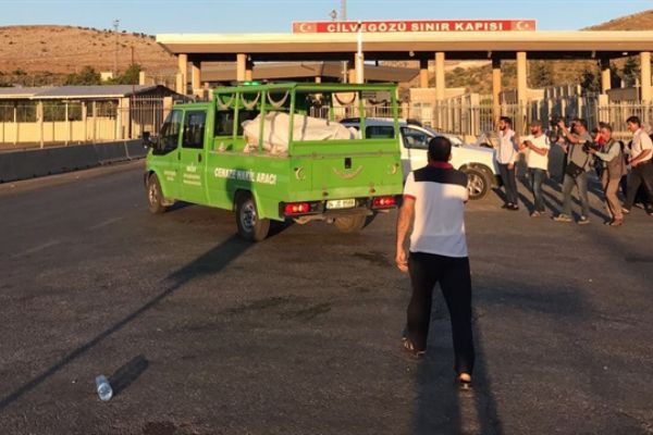Cenazeler Suriye'ye ulaştı
