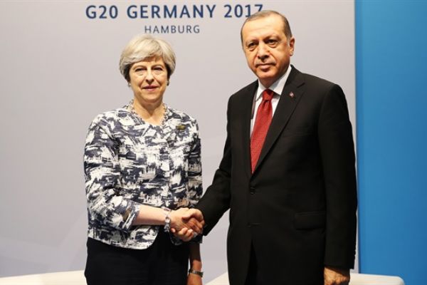 Erdoğan, Hamburg’daki son görüşmesini May ile yaptı