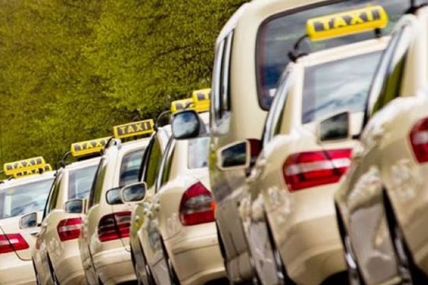 Robot taksiler seneye yola çıkıyor