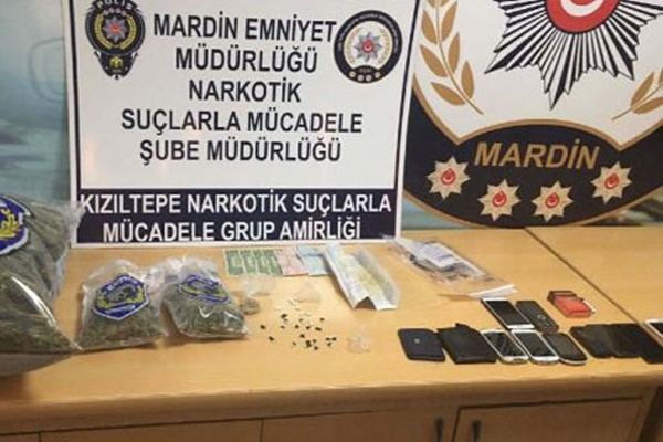 Zehir tacirlerine operasyon: 59 gözaltı