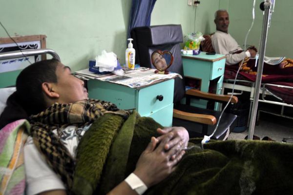 İsrail, Gazzeli kanser hastalarına bile engel koydu!