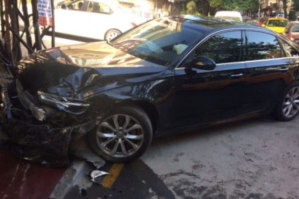 HDP'li vekil trafik kazası geçirdi!