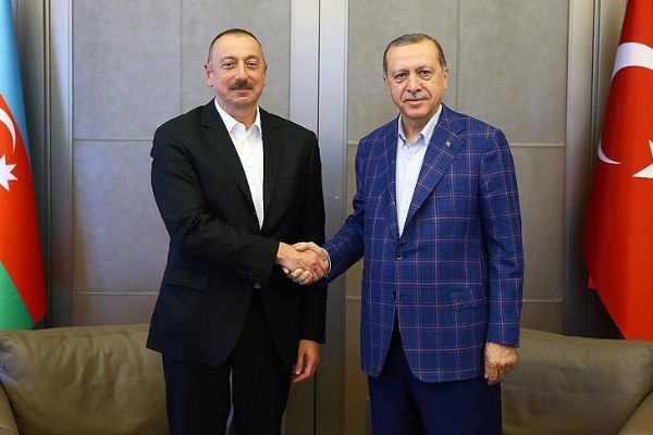 Cumhurbaşkanı Erdoğan, Azerbaycan Cumhurbaşkanı Aliyev ile görüştü