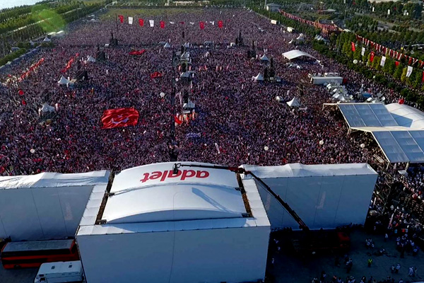 CHP'nin Maltepe mitingine kaç kişi katıldı?