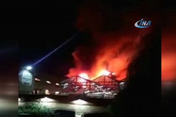 Londra'da korkutan yangın