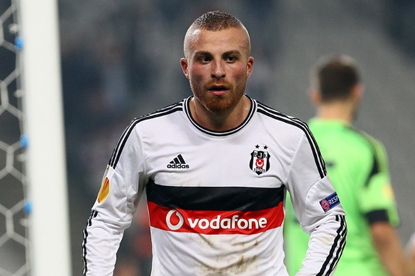 Beşiktaş'ta büyük kriz! 4 ay sahalardan uzak kalacak