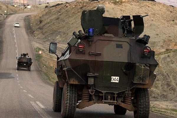 Gri listede aranan terörist teslim oldu