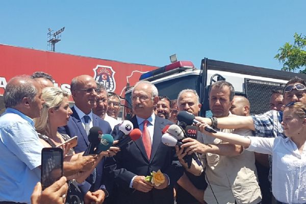 Kılıçdaroğlu, Enis Berberoğlu'nu cezaevinde ziyaret etti