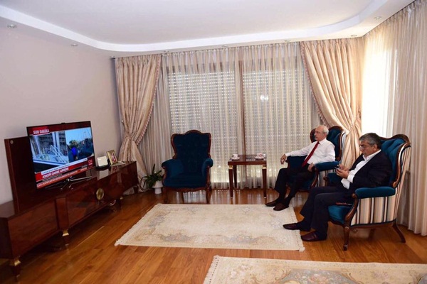 Kılıçdaroğlu'nun darbe gecesi fotoğrafı ortaya çıktı