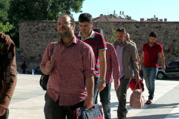 7 kişiye FETÖ'den tutuklama