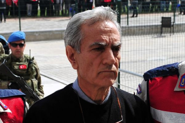 Yaşar Güler 15 Temmuz'u anlattı: 'İyi polisi Akın Öztürk'tü'