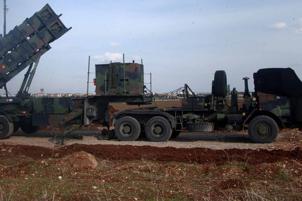 Rusya sınırlarına NATO Patriotları