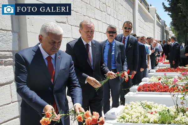 Erdoğan ve Yıldırım 15 Temmuz şehitliğine ziyaret