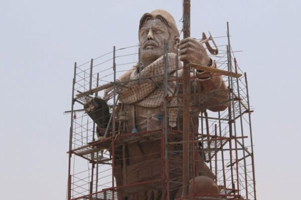 Kerkük'te heykel krizi