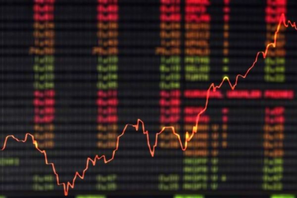 Borsa 104 bini gördü