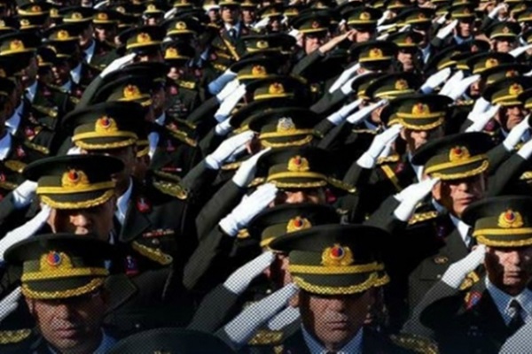 TSK'dan 8 bin personel ihraç edildi