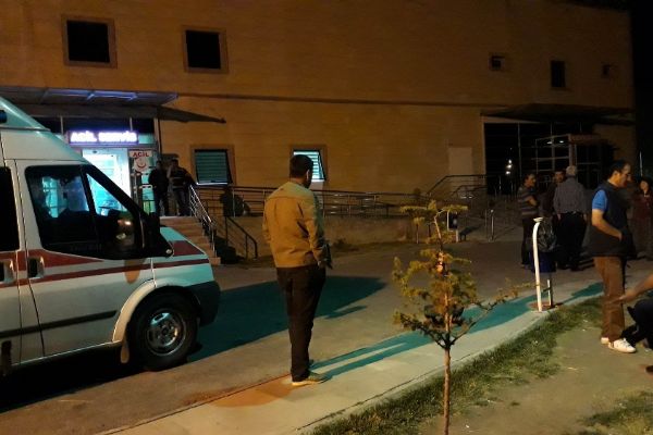 Tartıştığı eşini tüfekle öldürdü