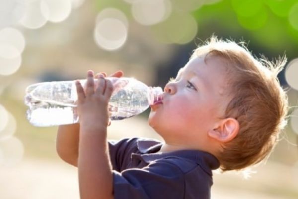 Çocuğunuzu sıcaktan koruyun