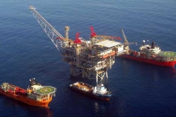 Güney Kıbrıs'ta doğalgaz araması başlatıldı