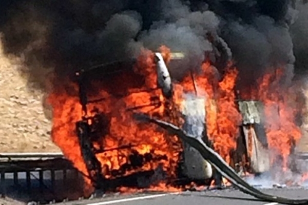 Yolcu otobüsünde korkunç yangın