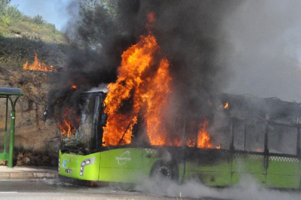 Seyir halindeyken alev aldı: Faciadan dönüldü