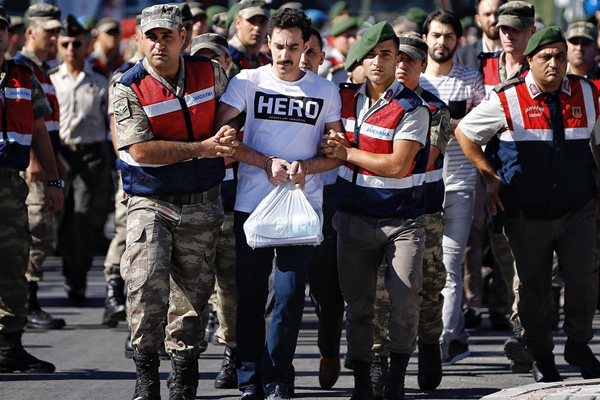 'Tek tip' kıyafet konuşuluyordu, Adalet Bakanlığı'ndan 'Hero' genelgesi!
