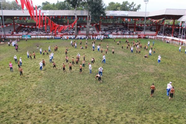 656. Kırkpınar Yağlı Güreşleri ikinci gün güreşleri başladı