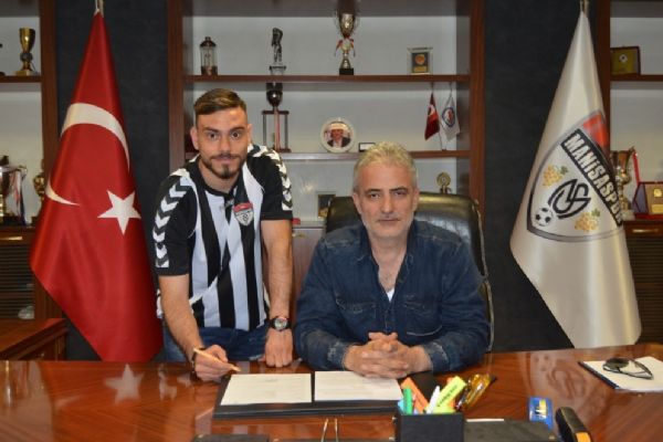 Manisaspor'dan forvet ve kaleci transferi