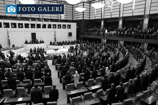 Meclis'teki 15 Temmuz oturumundan kareler