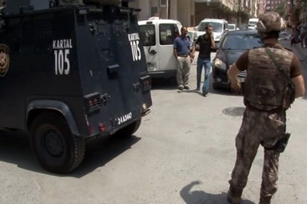 Küçükçekmece’de silahlı çatışma