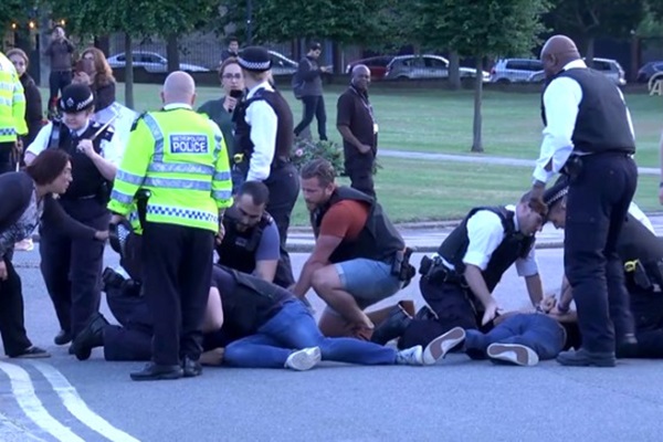 İngiltere'de 15 Temmuz etkinliğini engelleme girişimi