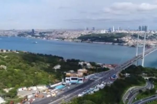 Tören alanlarına uçuş yasağı