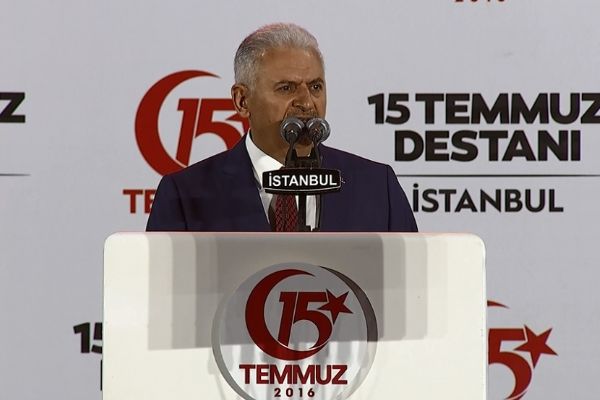 Başbakan Yıldırım: Milletimizin darbecilere darbeyi vurmuştur