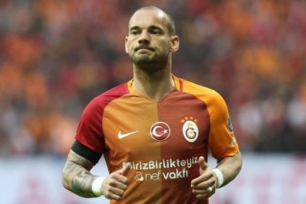 Galatasaray'da Sneijder depremi!