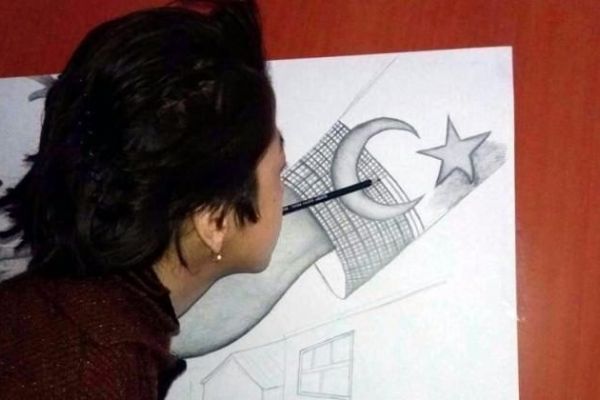 Engelli Afgan kızdan 15 Temmuz tablosu