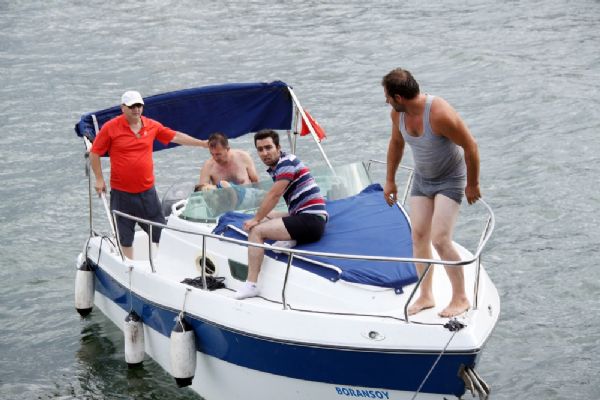 Kocaeli'de tekne battı!