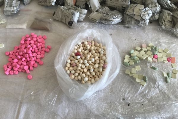 İstanbul'da uyuşturucu operasyonu: 2 şebeke çökertildi