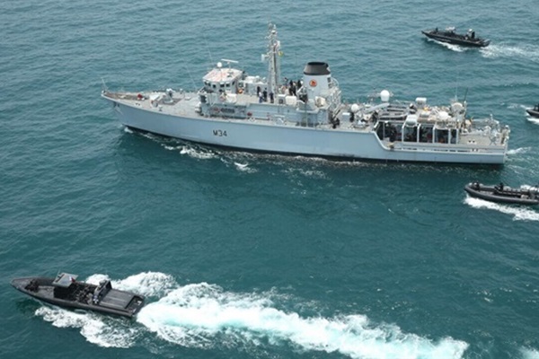 Katar ve İngiltere'den ortak deniz tatbikatı