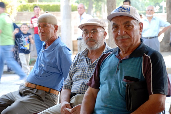 Emeklilere müjde! Bir zam daha geliyor