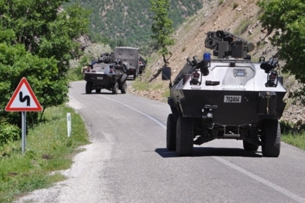 Hakkari’de patlama, 17 asker yaralı!