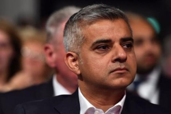 ''Trump'a kırmızı halı sermeyiz''