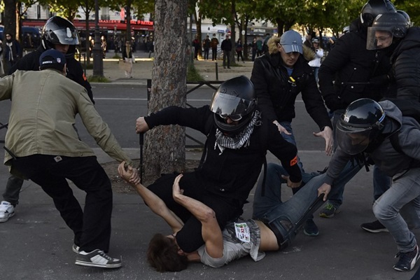 Hamburg’a 12 milyon euroluk zarar verdiler