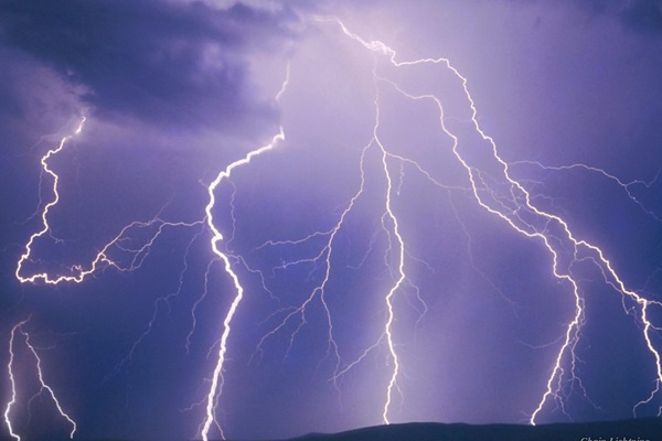 İstanbul'da 6726 kez şimşek çaktı